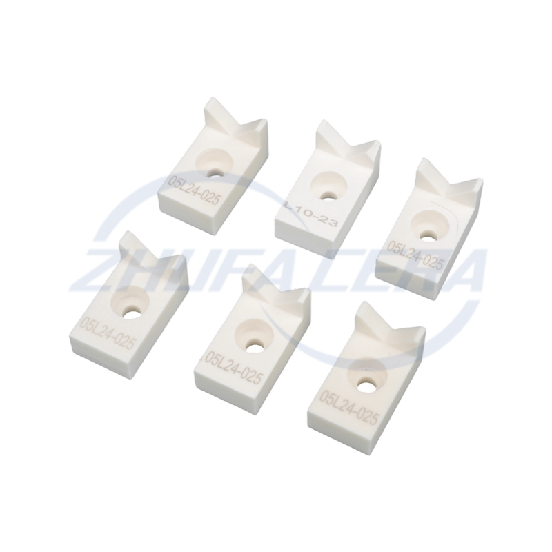 Keramický blok ve tvaru V z hliníku